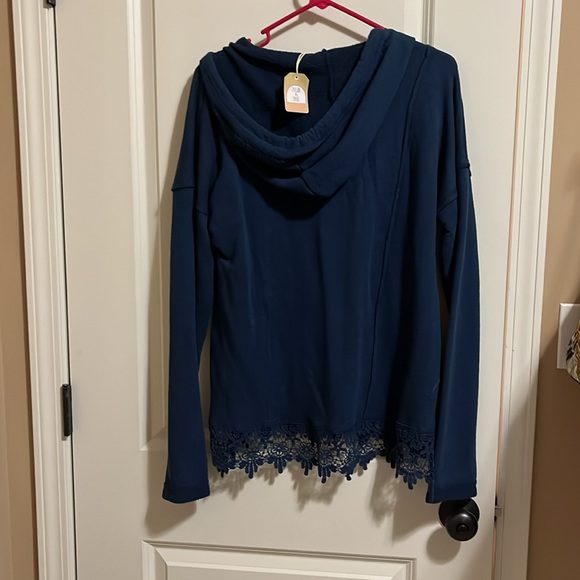 Taylor and Sage hoodie with lace detailing - Picture 2 of 3